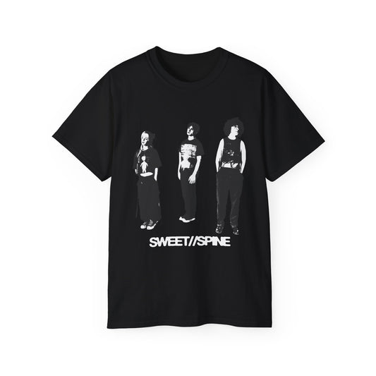 sweet//spine standing T-Shirt